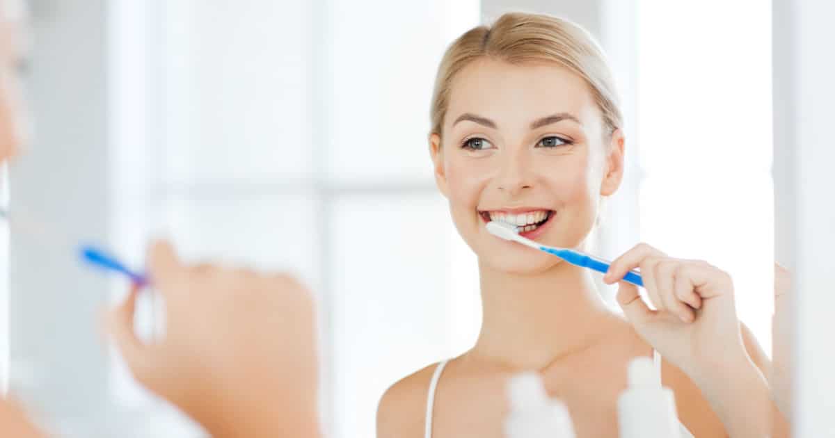 Higiene bucal para personas con implantes